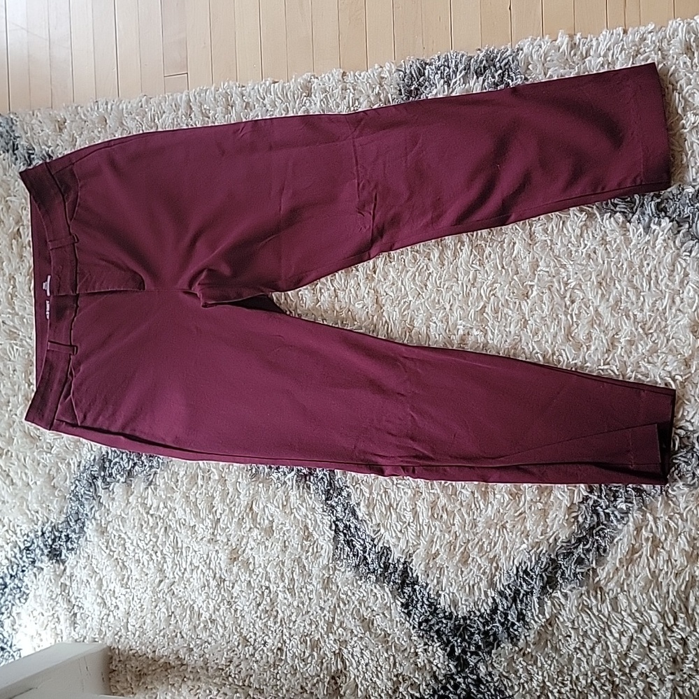 Women's pixie pants- size 8 petite